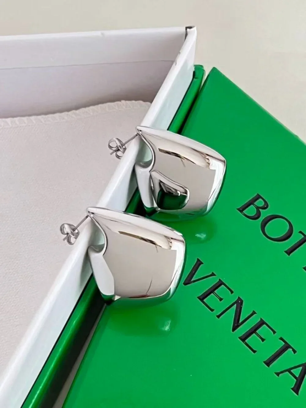 🏣Bottega Veneta Stud earrings